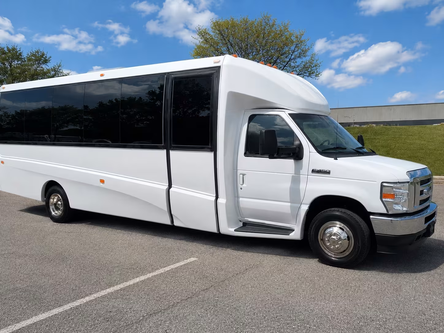 chino hills minibus rentals for government conferences and training